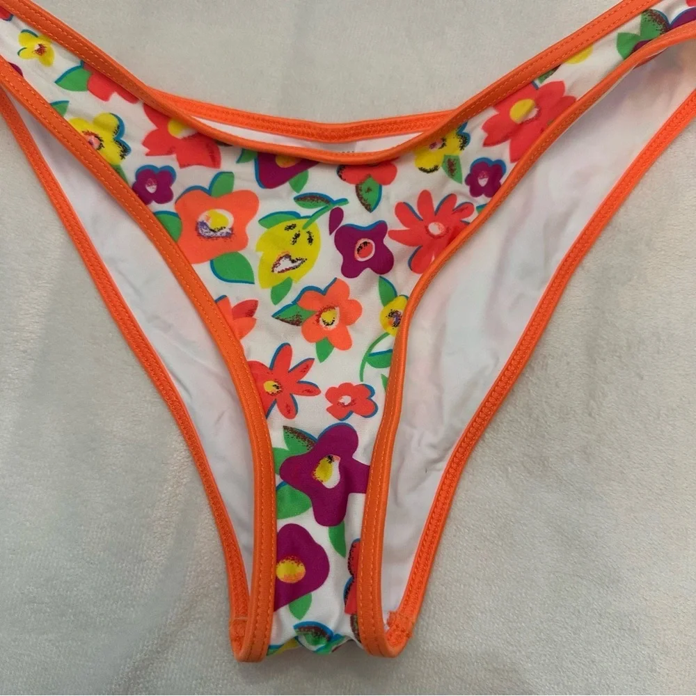 New! Frankie's Bikinis French Flowers Dove Classic Bikini Bottom 51880